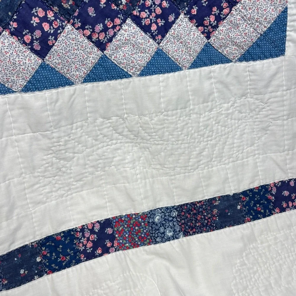 VTG‎ Handmade Patchwork Heirloom Quilt 80s Blanket Blue White Floral Cottagecore